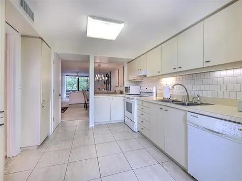 833 Bayport Way Longboat Key FL 34228