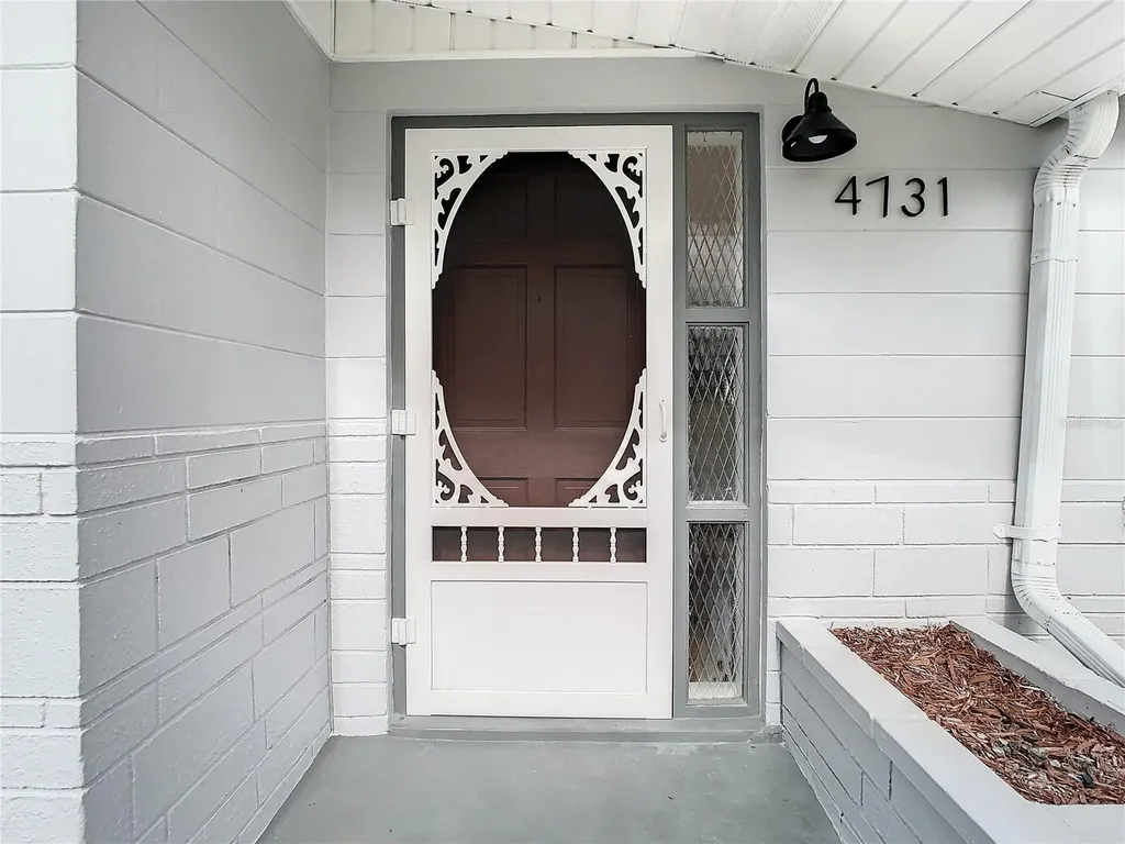 4731 Phoenix Avenue Holiday FL 34690