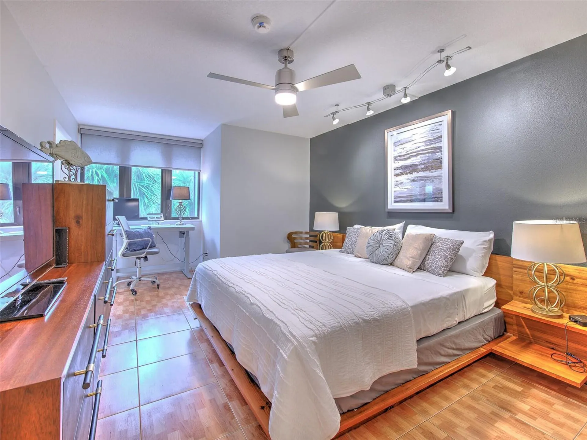 741 Bayport Way Longboat Key FL 34228