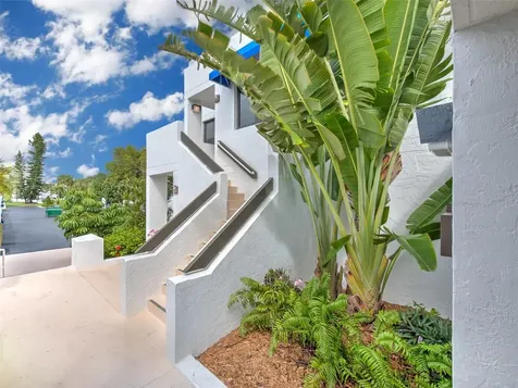 741 Bayport Way Longboat Key FL 34228