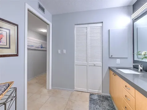 741 Bayport Way Longboat Key FL 34228