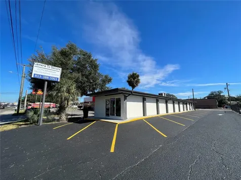8610 N Suwanee Avenue Tampa FL 33604