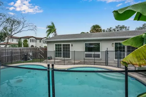 4906 W San Rafael Street Tampa FL 33629