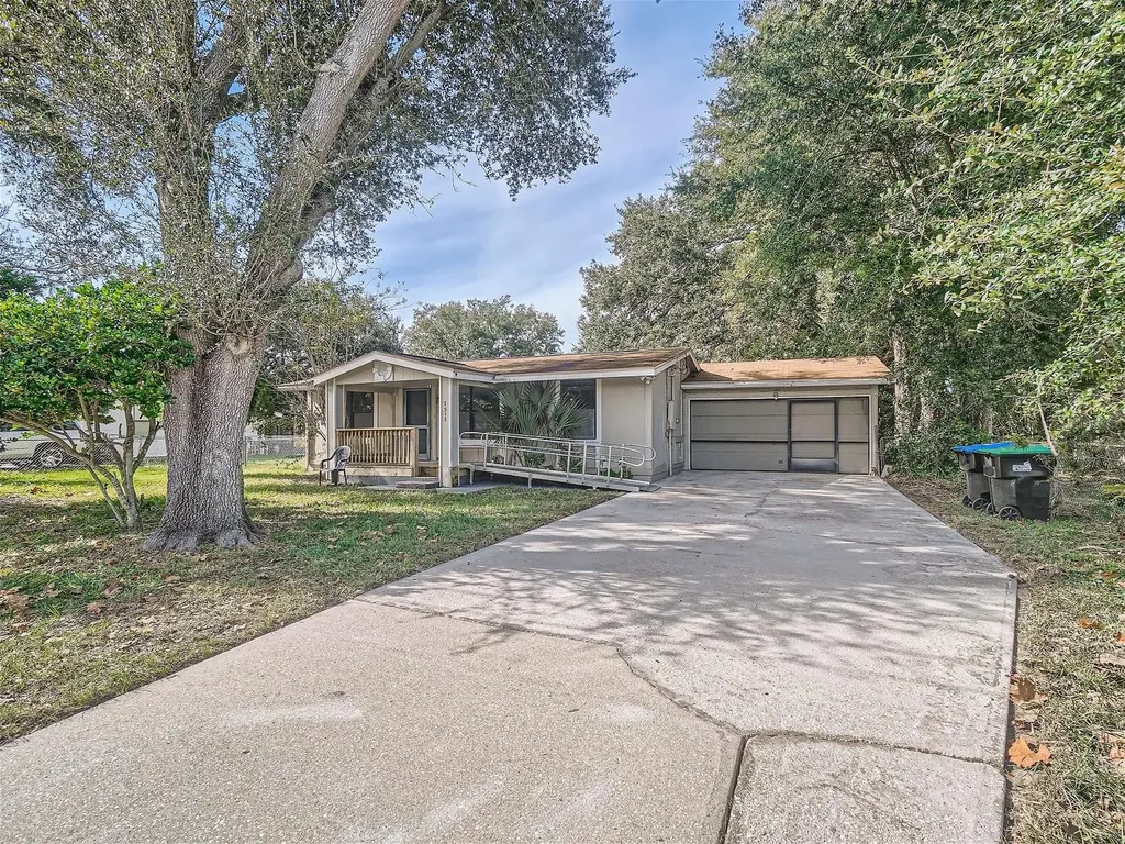 7512 Meadowglen Drive Orlando FL 32810