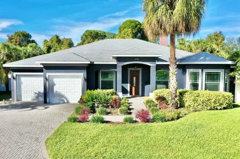 2795 Bethel Court S St Petersburg FL 33712