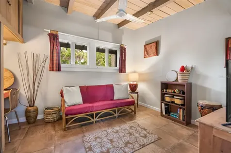 5325 Avenida Del Mare Sarasota FL 34242