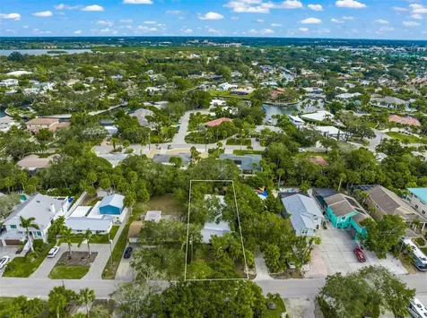 5325 Avenida Del Mare Sarasota FL 34242