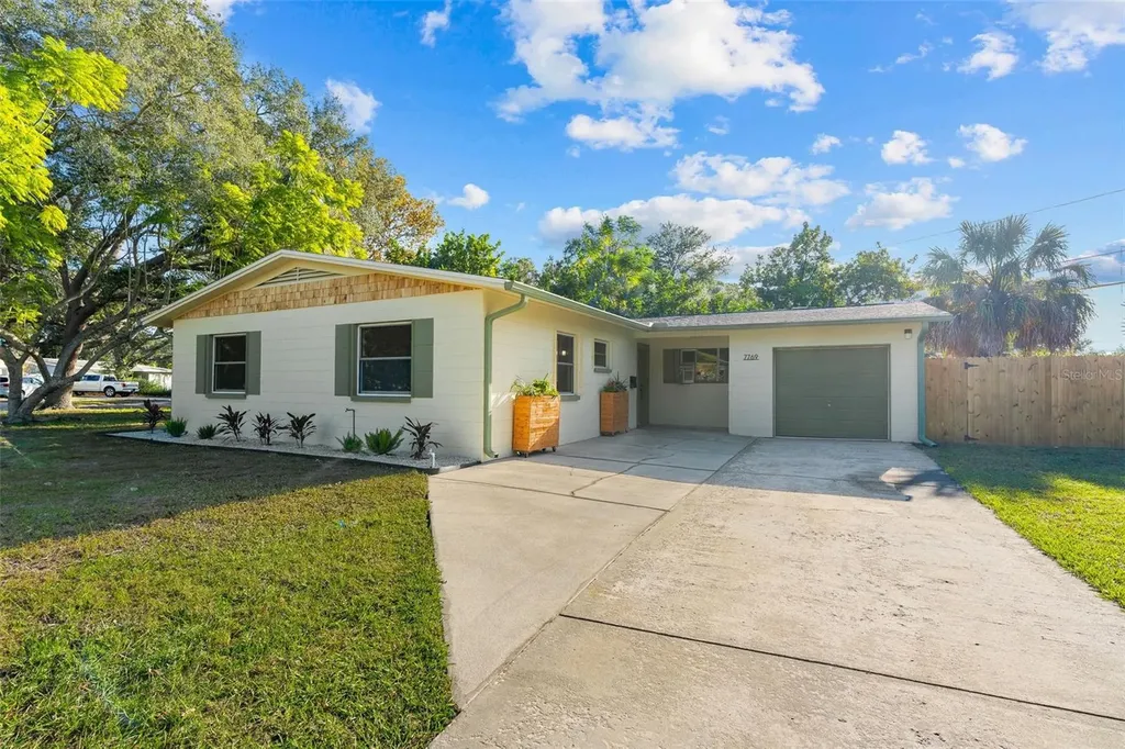 7769 14th Street N St Petersburg FL 33702
