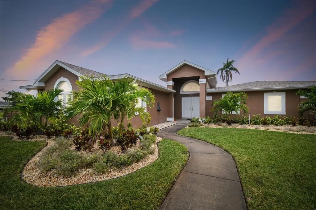 201 Driftwood Lane Largo FL 33770