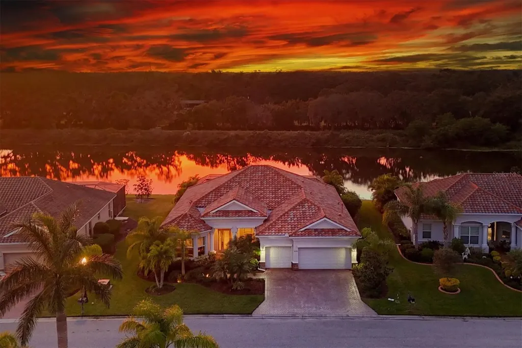 8292 Barton Farms Boulevard Sarasota FL 34240