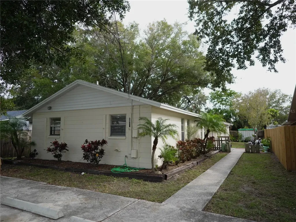 5501 60th Way N St Petersburg FL 33709