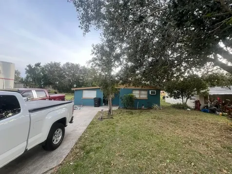 2324 Mammoth Grove Road Lake Wales FL 33898