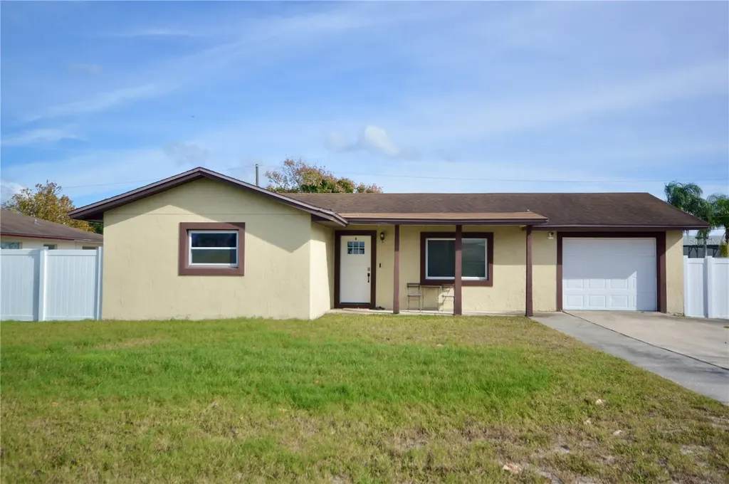 1297 Bakersfield Avenue Deltona FL 32725