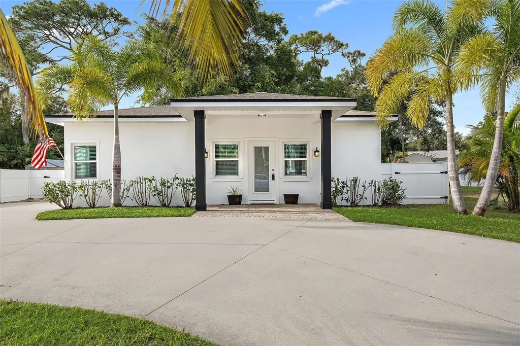 116 Brown Street Bradenton FL 34208