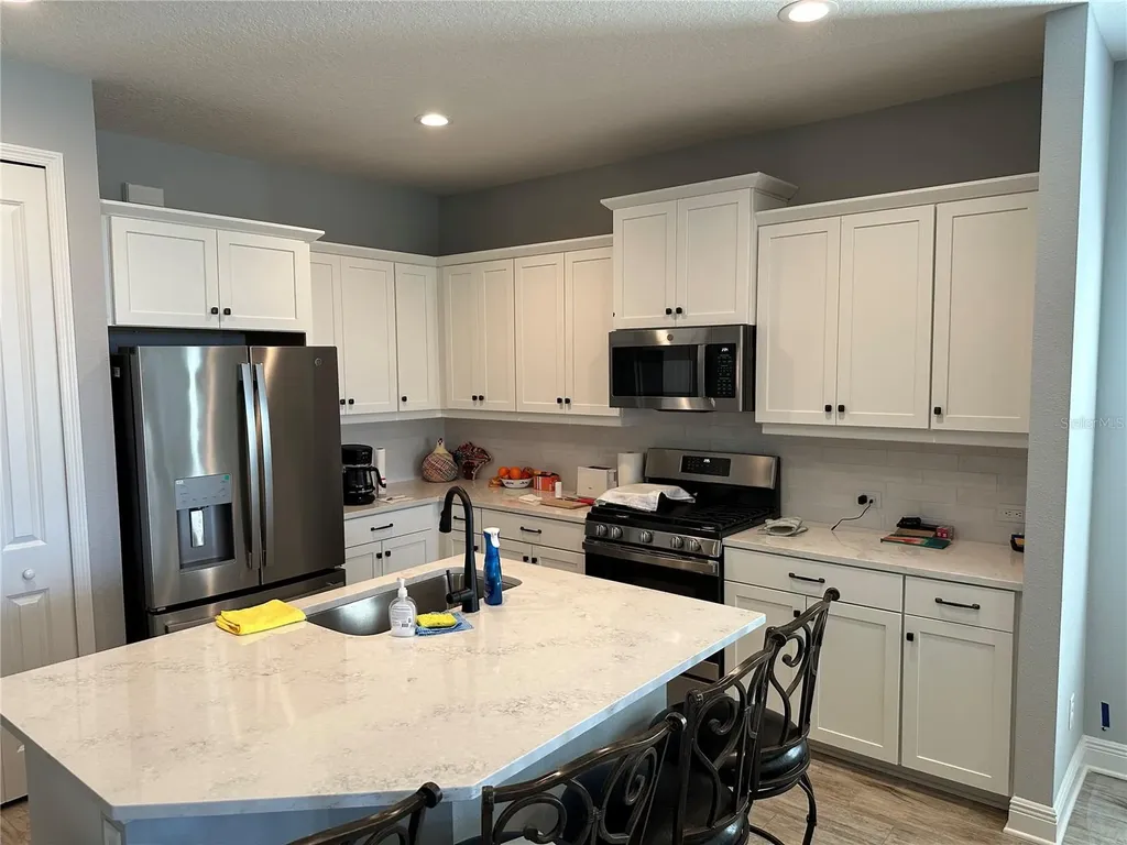 4723 Willow Bend Avenue Parrish FL 34219