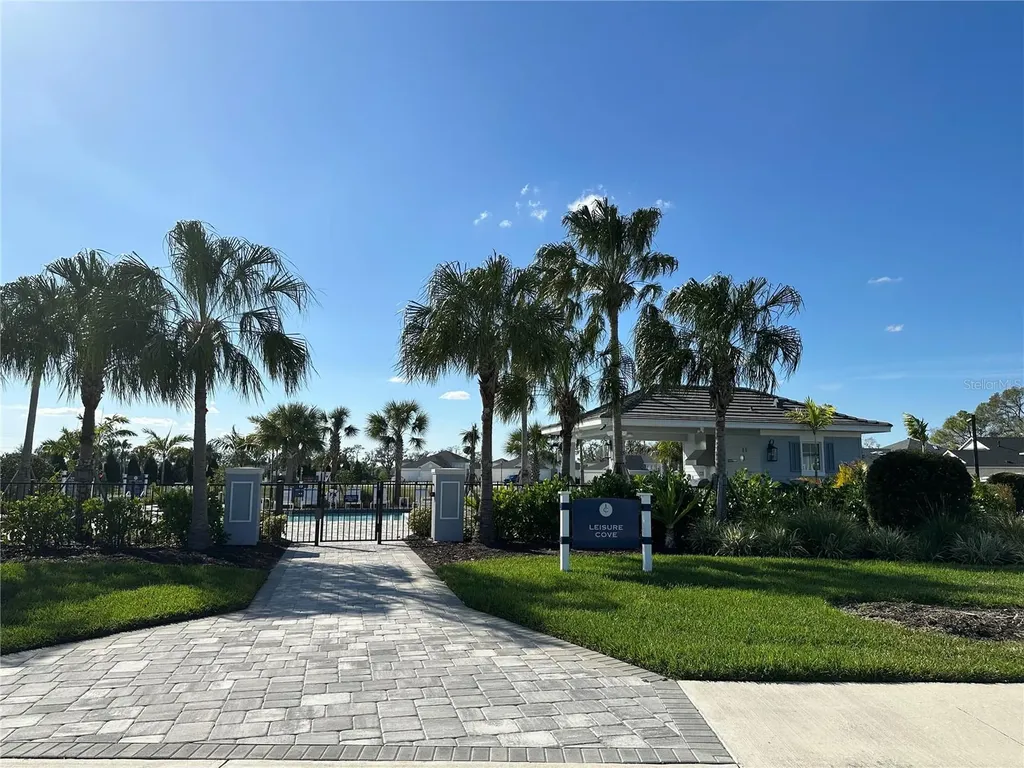 4723 Willow Bend Avenue Parrish FL 34219