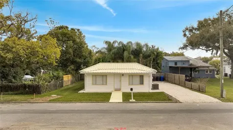 321 N Beaumont Avenue Kissimmee FL 34741