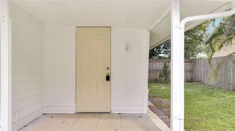 321 N Beaumont Avenue Kissimmee FL 34741