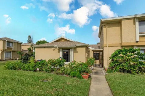 1011 Abada Court NE Palm Bay FL 32905