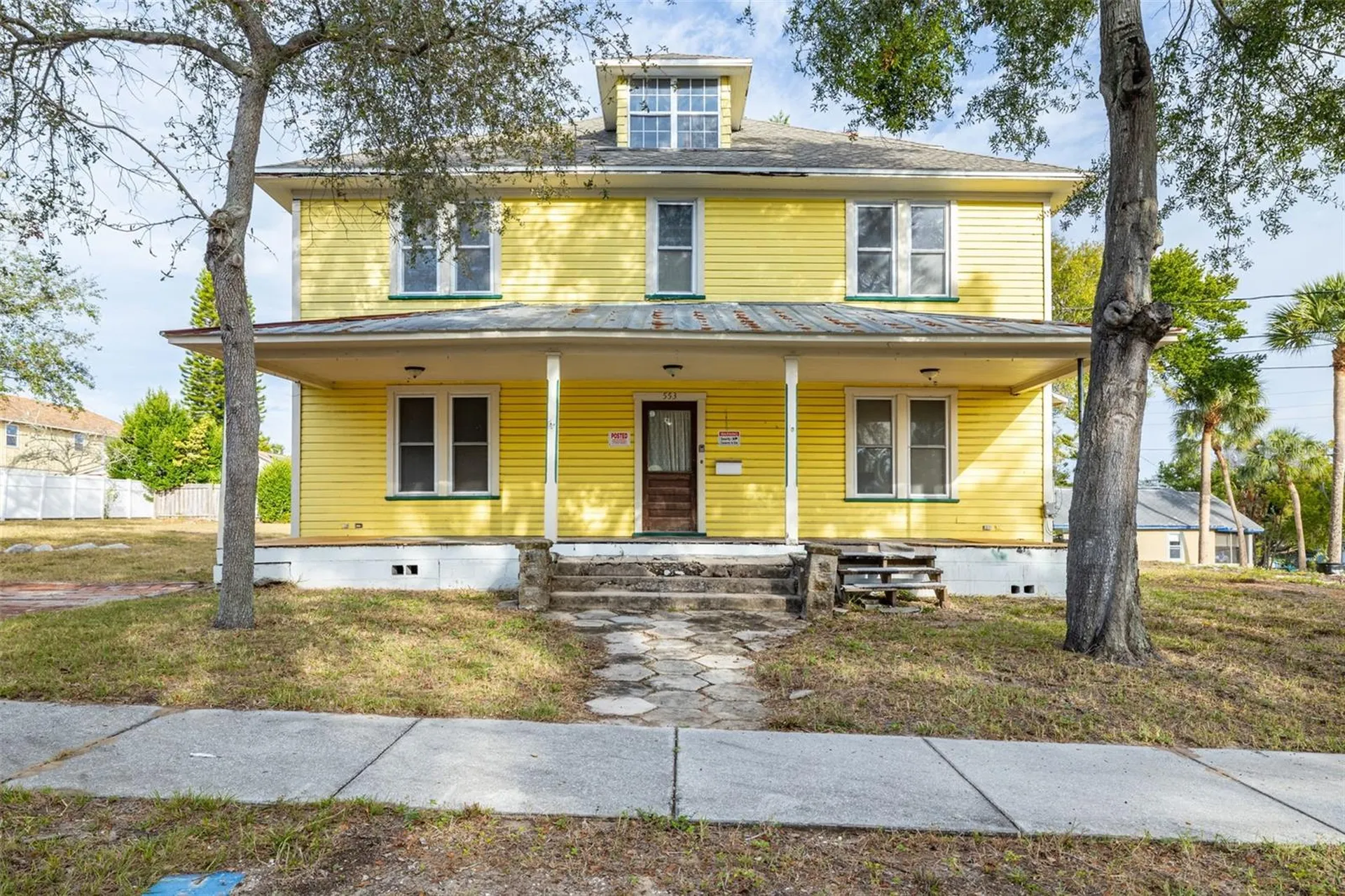 553 Division Street Tarpon Springs FL 34689