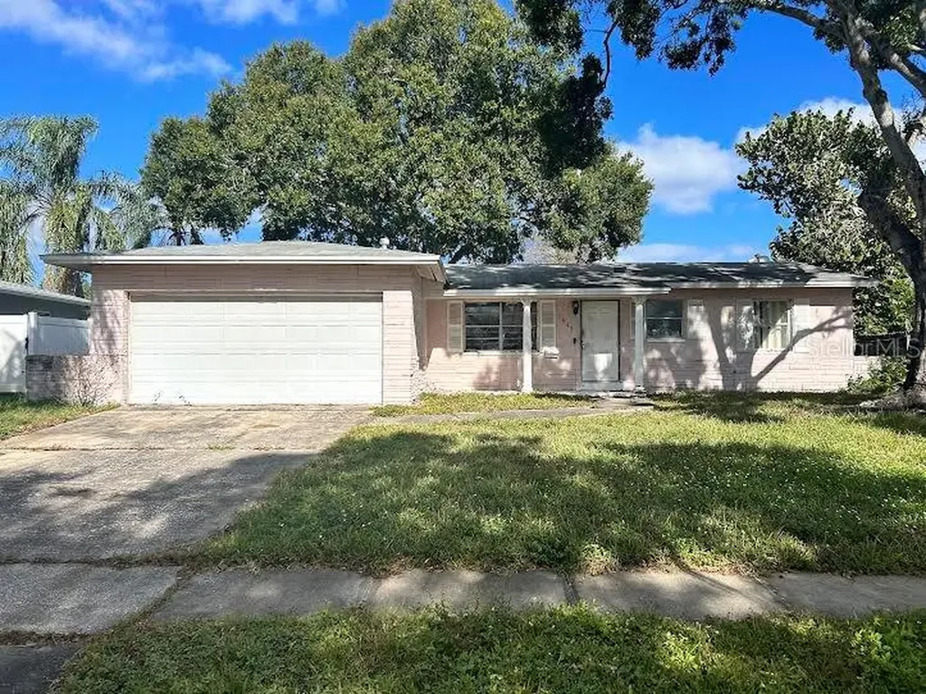 1643 Pennsylvania Avenue NE St Petersburg FL 33703