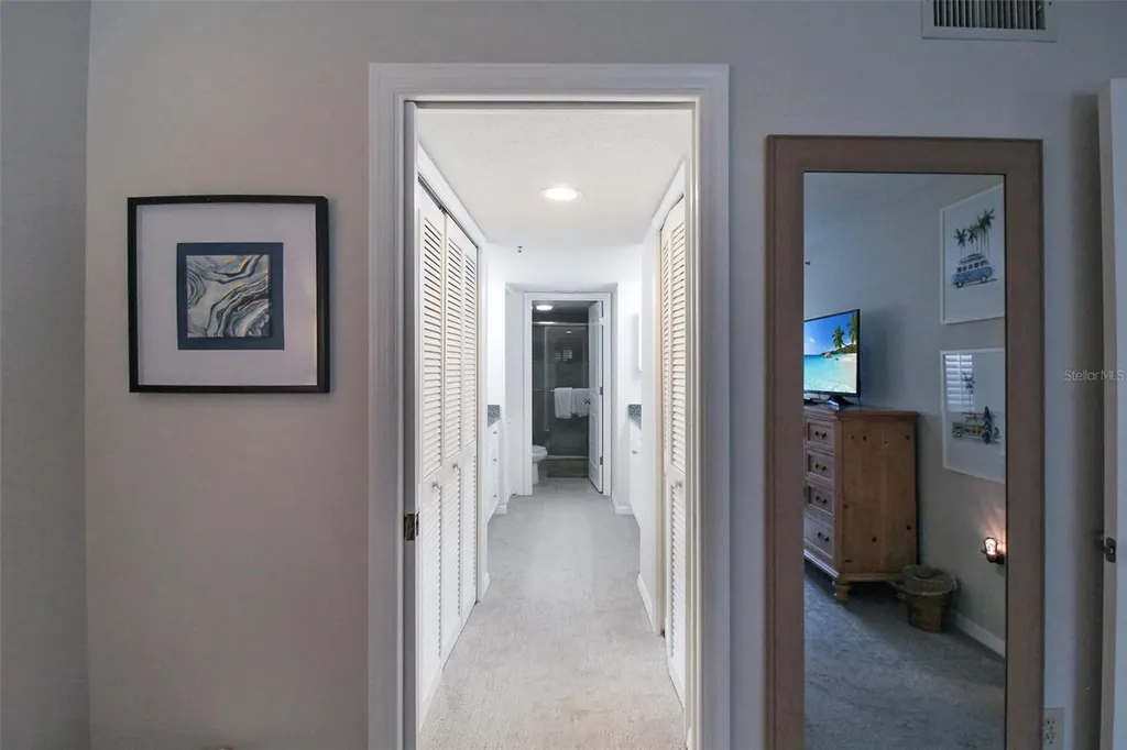 1338 Siesta Bayside Drive Sarasota FL 34242