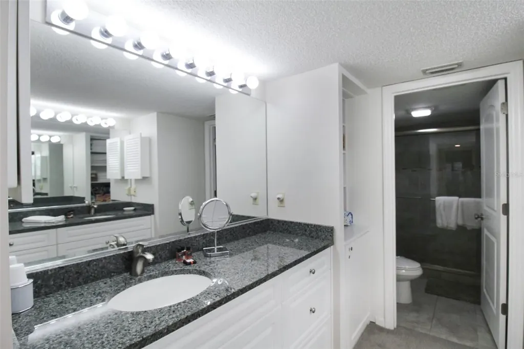 1338 Siesta Bayside Drive Sarasota FL 34242