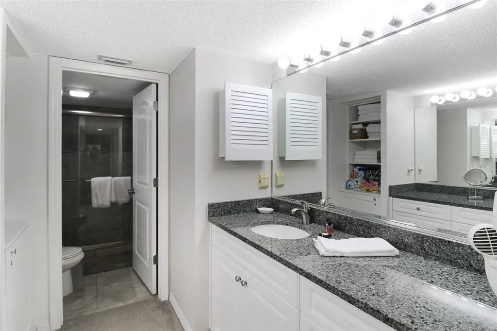 1338 Siesta Bayside Drive Sarasota FL 34242