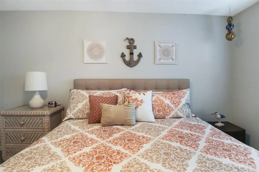 1338 Siesta Bayside Drive Sarasota FL 34242