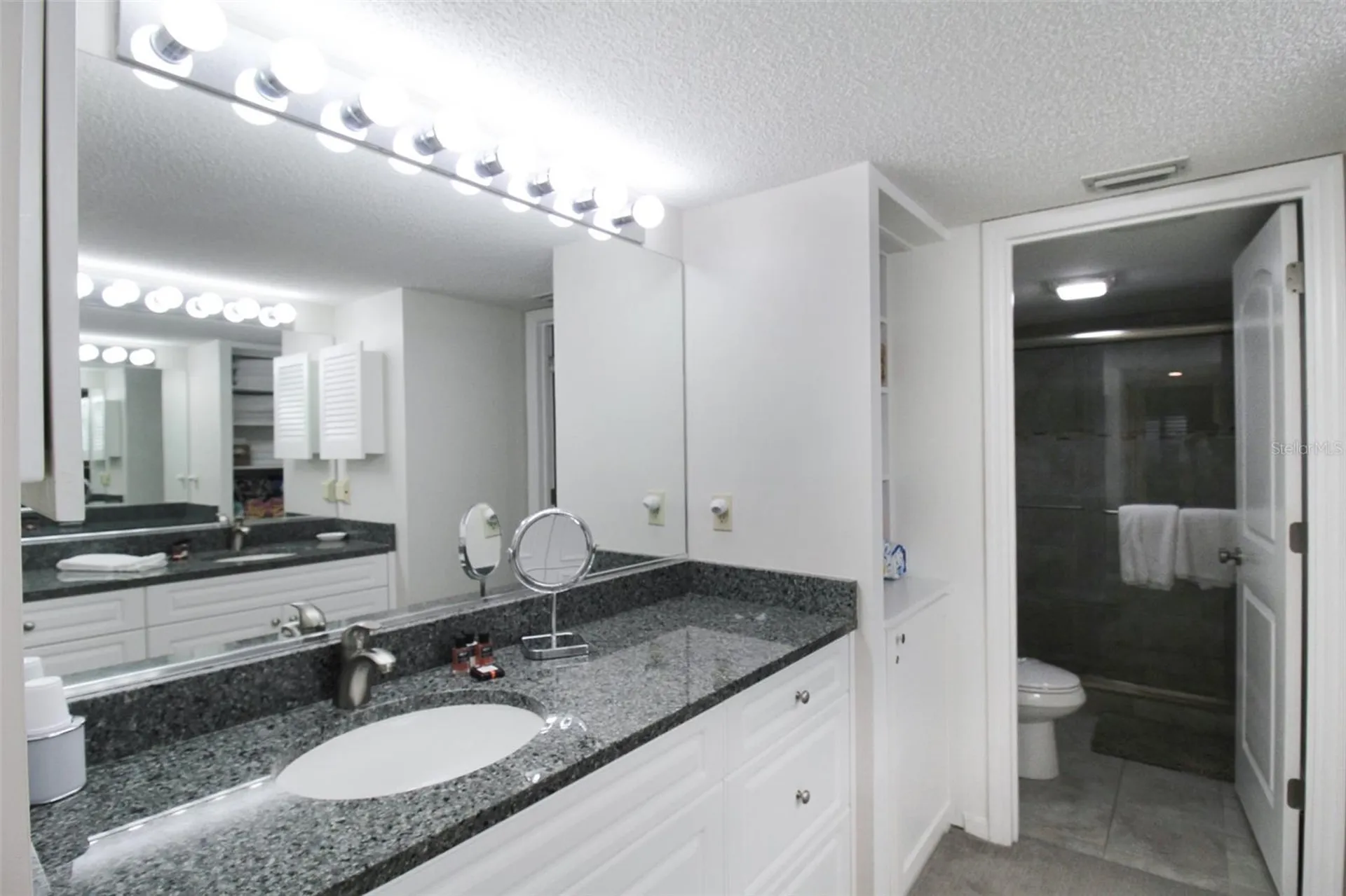 1338 Siesta Bayside Drive Sarasota FL 34242