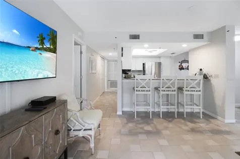 1338 Siesta Bayside Drive Sarasota FL 34242