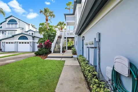 1338 Siesta Bayside Drive Sarasota FL 34242