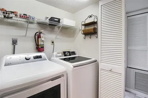 1338 Siesta Bayside Drive Sarasota FL 34242
