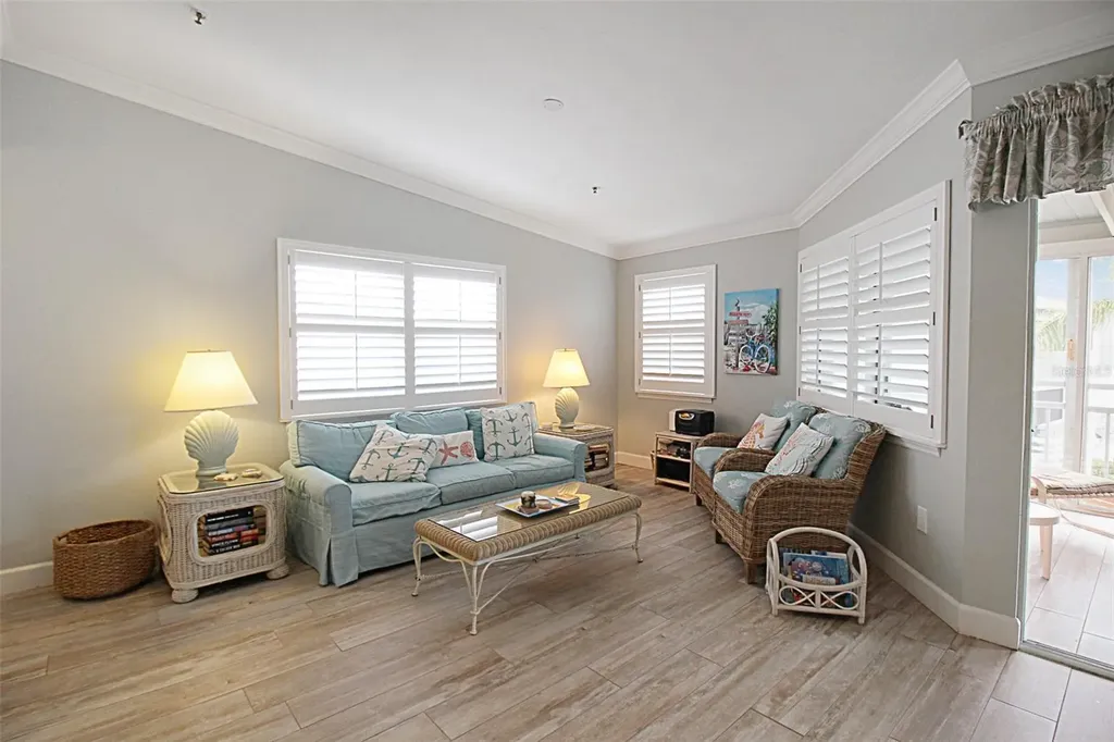 1339 Siesta Bayside Drive Sarasota FL 34242