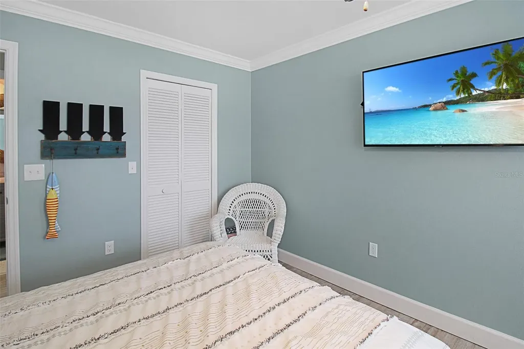 1339 Siesta Bayside Drive Sarasota FL 34242