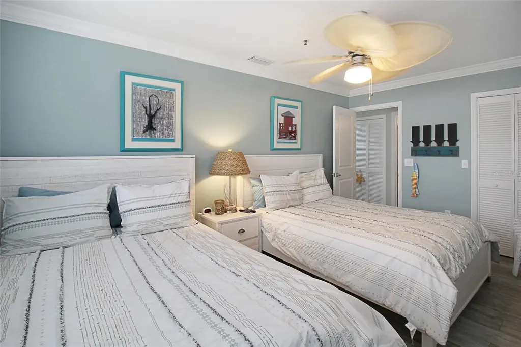 1339 Siesta Bayside Drive Sarasota FL 34242
