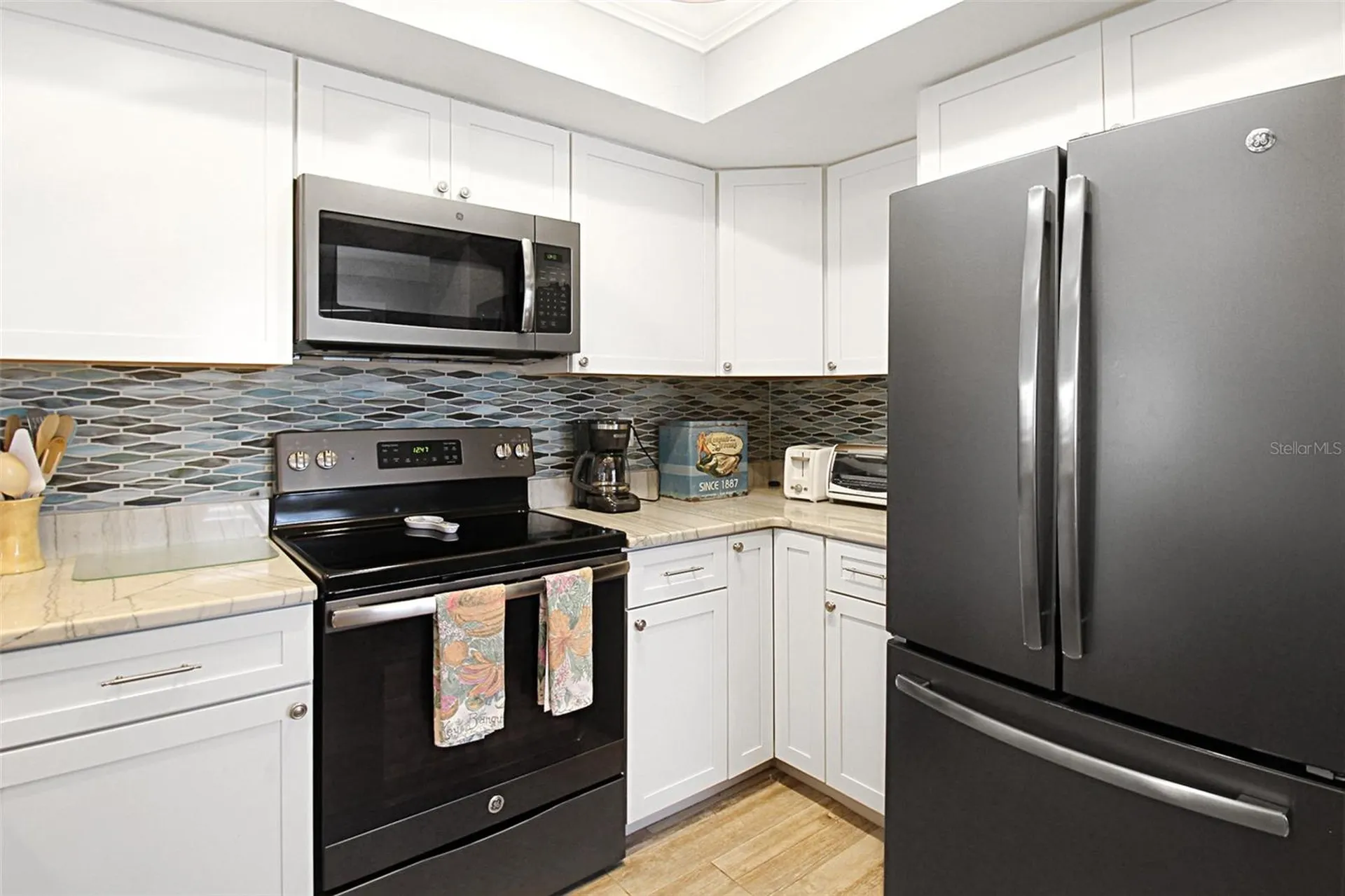 1339 Siesta Bayside Drive Sarasota FL 34242