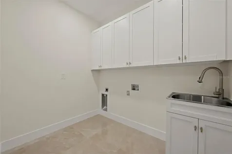 1833 SW 8th Court Cape Coral FL 33991