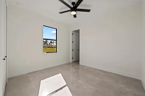 1833 SW 8th Court Cape Coral FL 33991