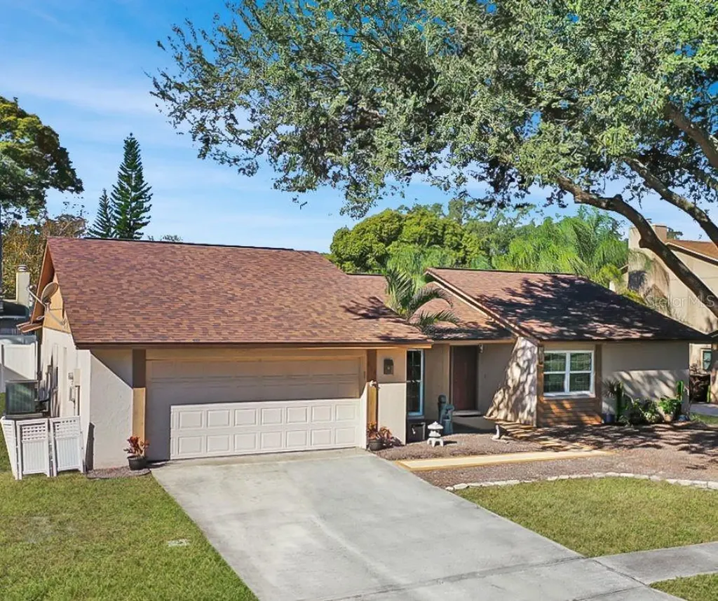 618 Oakmoss Drive Brandon FL 33511