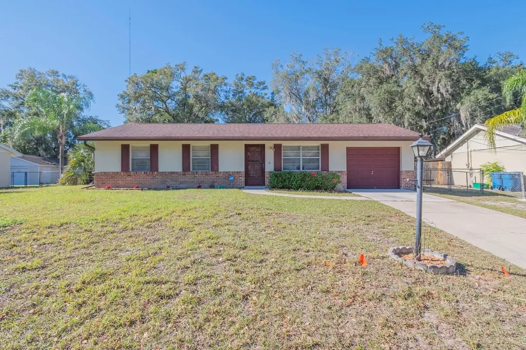 595 S Sparkman Avenue Orange City FL 32763