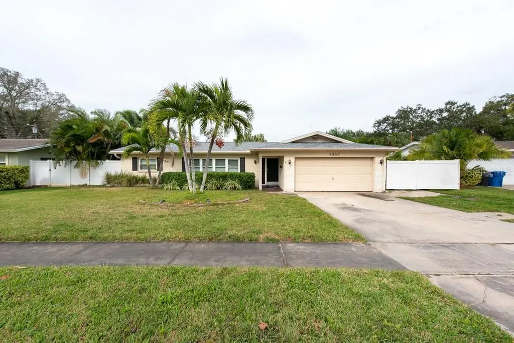 6459 30th Avenue N St Petersburg FL 33710