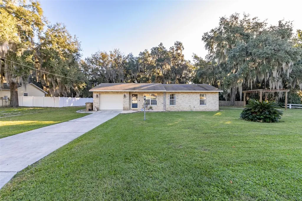 32510 Purdum Avenue Leesburg FL 34788