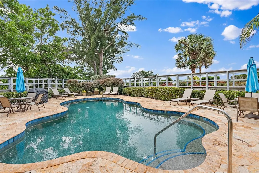 5621 Gulf Of Mexico Drive Longboat Key FL 34228