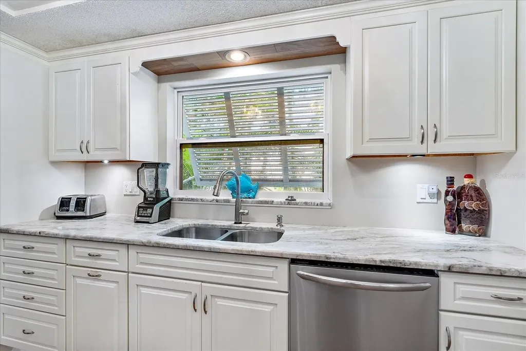 5621 Gulf Of Mexico Drive Longboat Key FL 34228