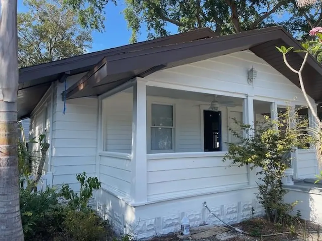 833 11th Avenue N St Petersburg FL 33701