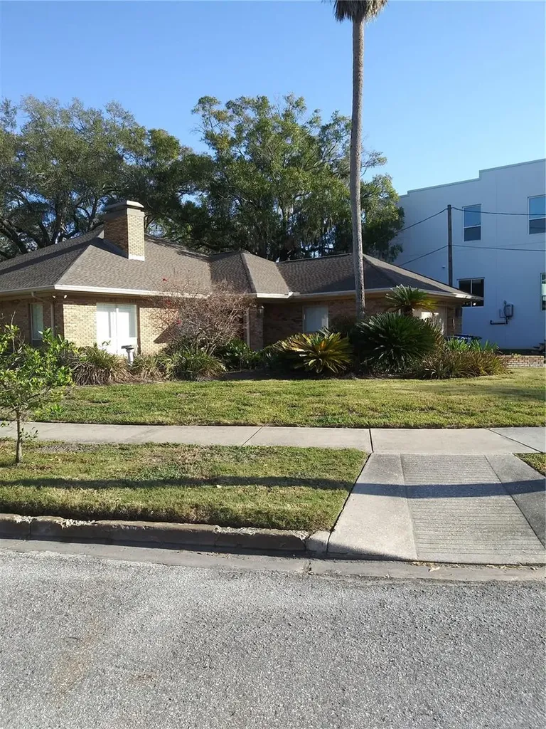 2622 N Dundee Street Tampa FL 33629