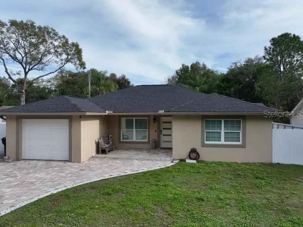 12329 Woodleigh Avenue Tampa FL 33612