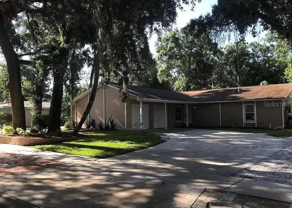 8020 Fountain Avenue Tampa FL 33615