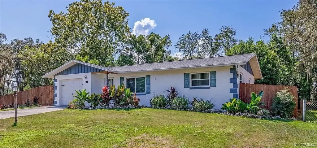 24 New Florida Avenue Beverly Hills FL 34465